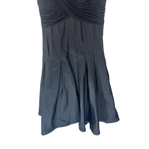 Tadashi Shoji Dress Black Ruched V-Neck Formal Evening Cocktail Hour Size 8 - Picture 5 of 9